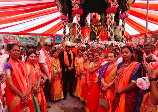 सुहास कांदे ने शिवभक्तों के साथ बजाई ताल (फाइल फोटो)