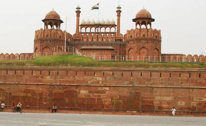 लाल किला और बड़े मंदिरों पर आतंकी हमले का खतरा (फाइल फोटो)