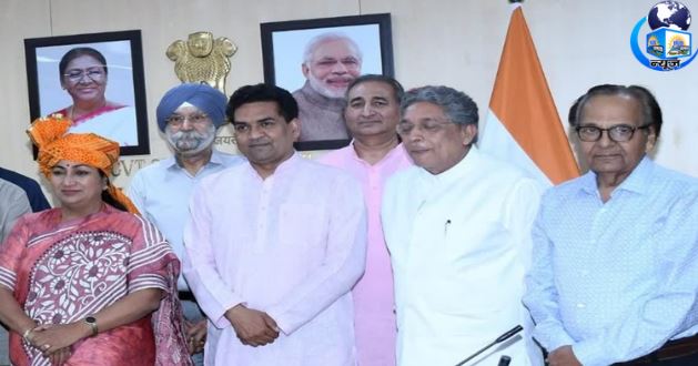 दिल्ली में आज गुरुवार को आधे दिन की छुट्टी