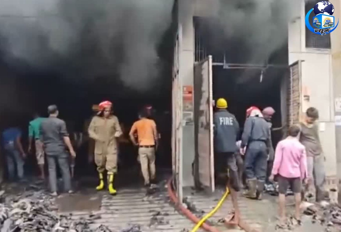 नरेला औद्योगिक क्षेत्र में आग लगने से मचा हड़कंप