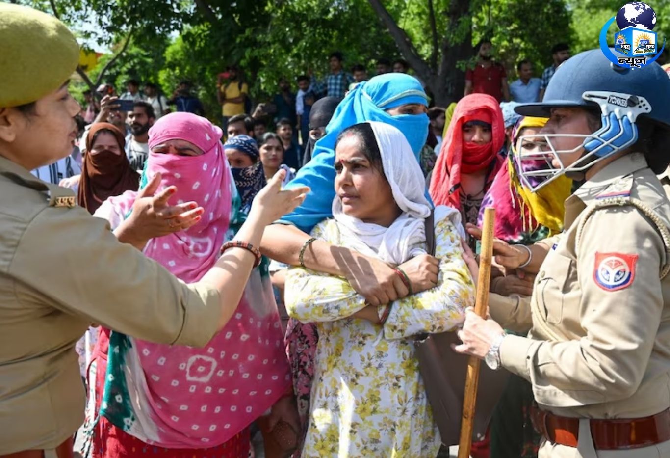 हरियाणा सरकार के 'वरदान' ने नोएडा में फूंकी आग, मजदूरों का आंदोलन हुआ उग्र