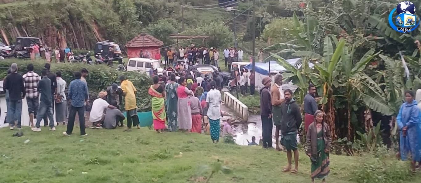 केरल में बाढ़ और भूस्खलन से सहमे लोग, रेस्क्यू जारी