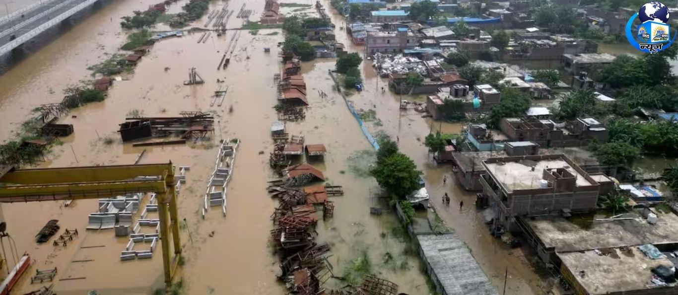 बिहार में बाढ़ से हाहाकार, जानें अपने जिले का हाल