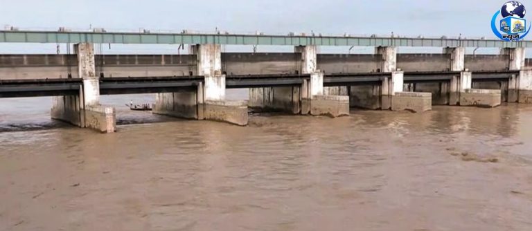 बिहार में बाढ़ की आहट, तटवर्ती गांवों में बढ़ी निगरानी
