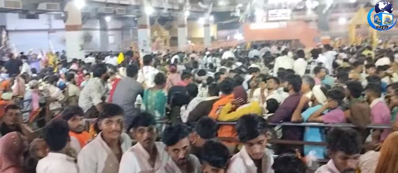 भक्तों का उत्साह देखकर हर तरफ भक्तिमय वातावरण