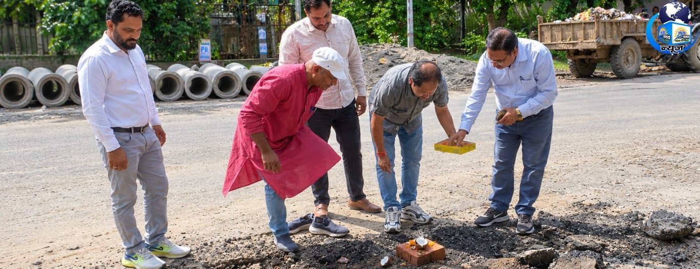 अशोक चौहान ने उठाई आवाज, सीवर समस्या का समाधान