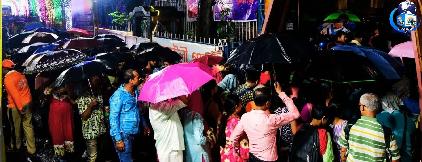 कोलकाता दुर्गा पूजा पंडाल में भगदड़, कई लोग घायल
