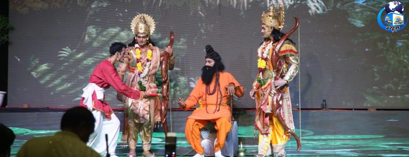 रामलीला मंचन में रामदास अठावले पहुंचे लालकिला
