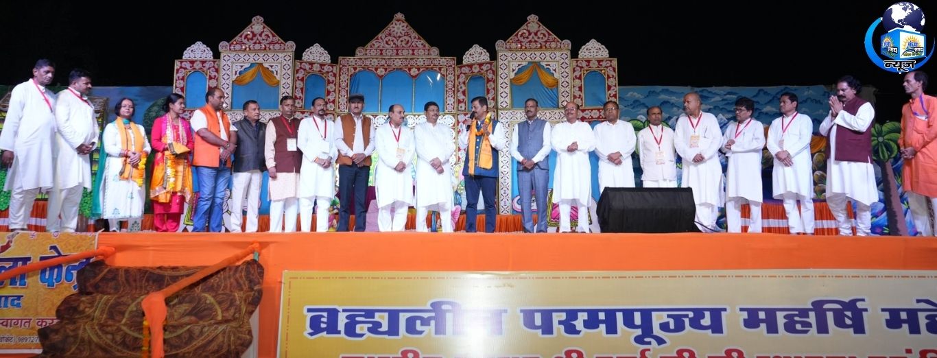 सुलोचना-मंदोदरी संवाद ने रामलीला में भावुक किए दर्शक